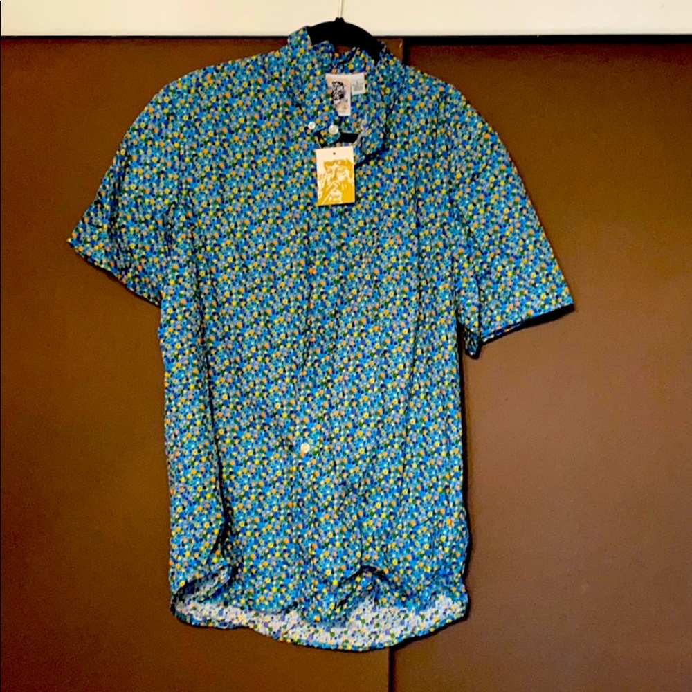Fun stylish shirt sleeve shirt